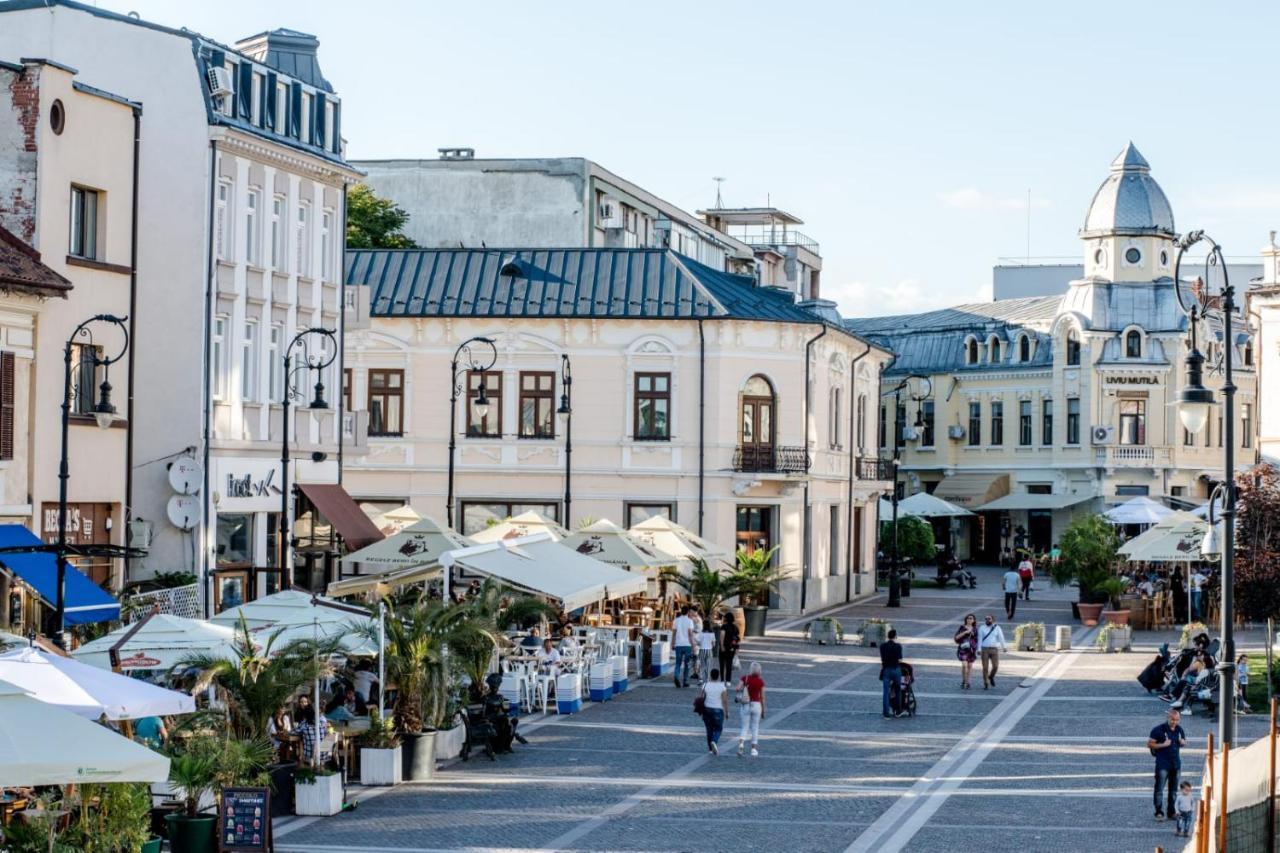 Acsa Inn Крайова Екстер'єр фото
