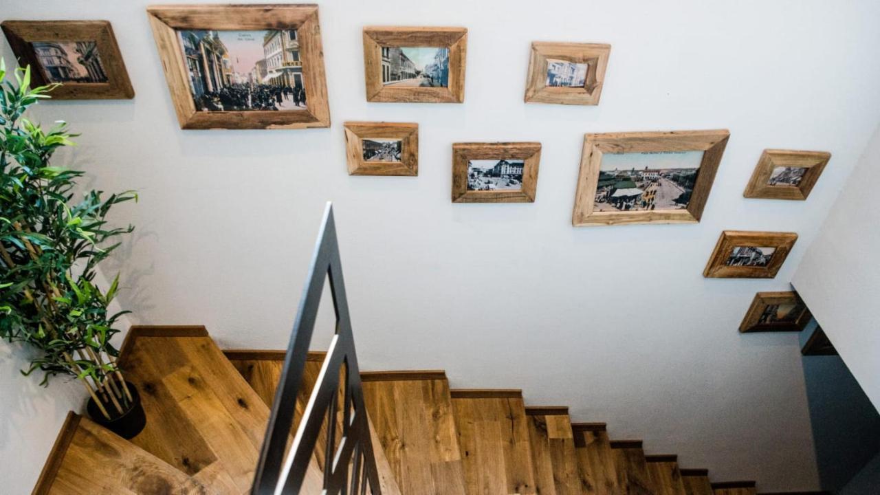 Acsa Inn Крайова Екстер'єр фото